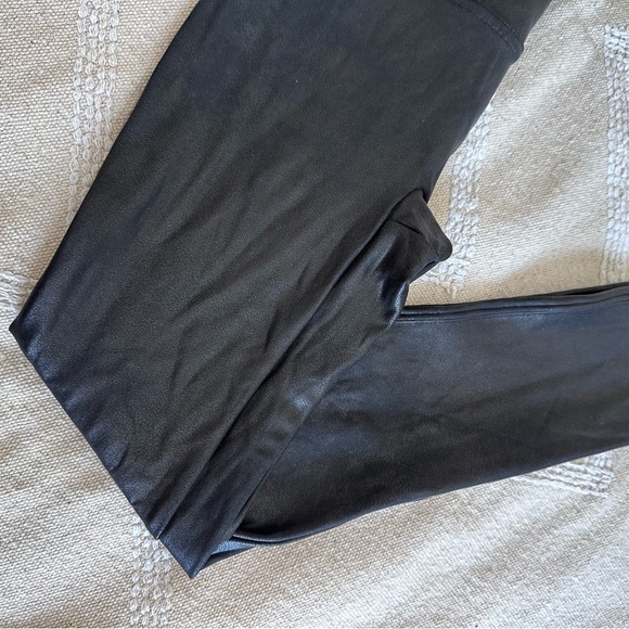 Women’s SPANX Faux Leather Leggings Small - Picture 4 of 6